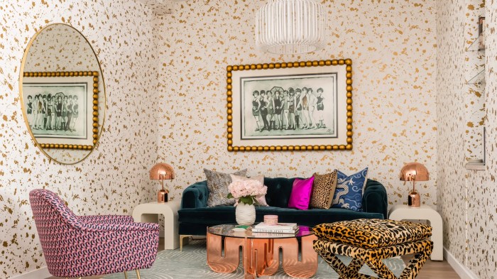 How to decorate a maximalist guest room