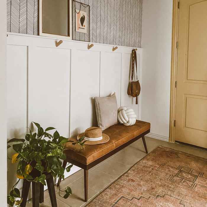 How to decorate an entry room