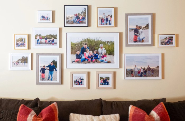 How to make a photo collage wall decoration